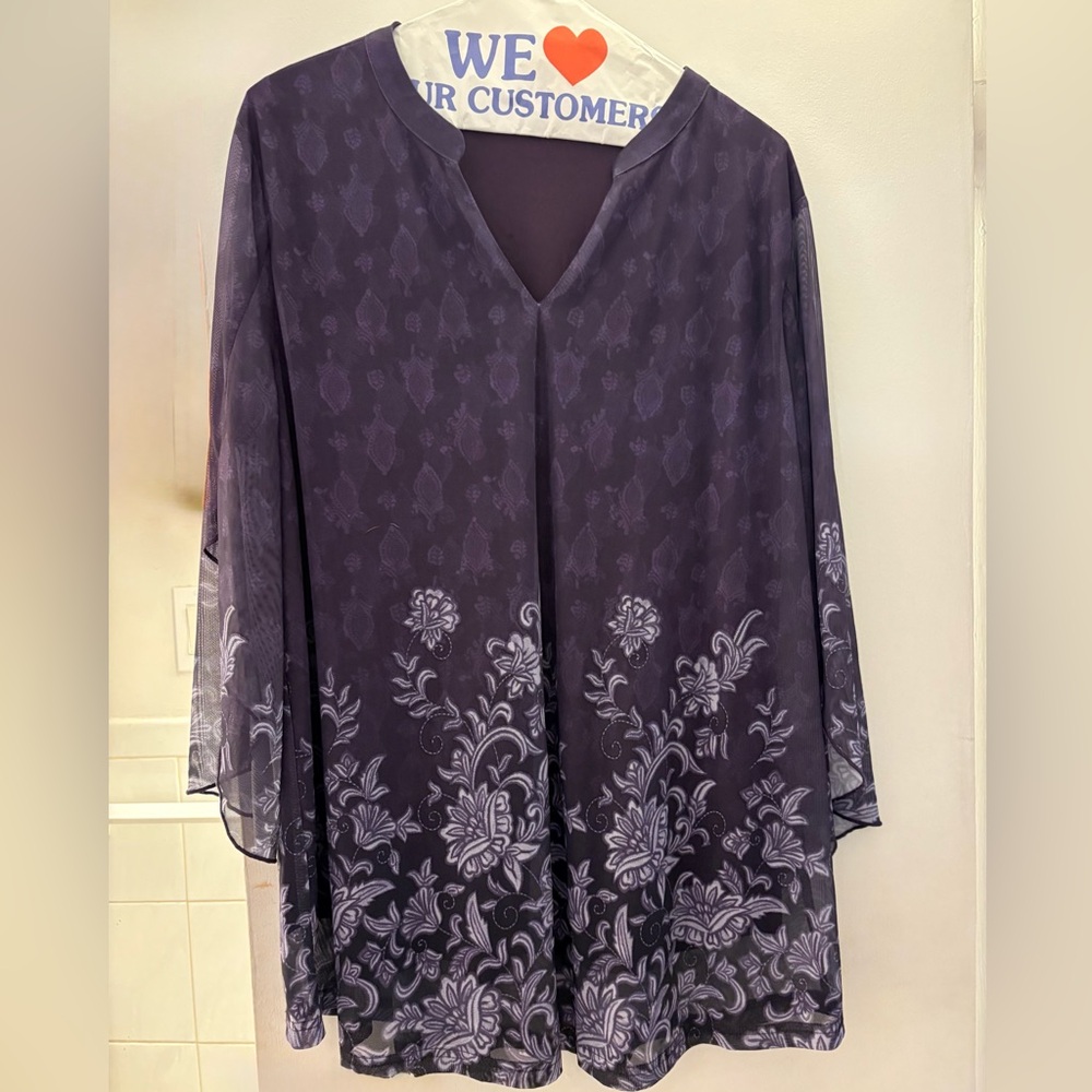 Purple & Gray Floral Blouse. Fully lined
Size XXL 29 inches long